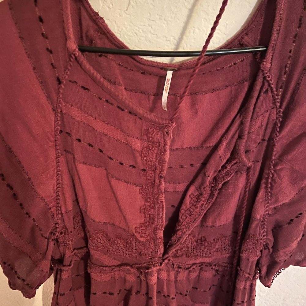 FREE PEOPLE Maroon Striped Flowy Boho Blouse size LARGE - Picture 3 of 6